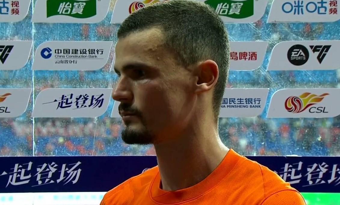 内内：两队拼得很激烈，好在最后我们把握住了机会